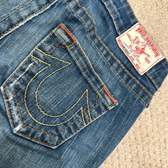 True Religions - Picture 3 of 4